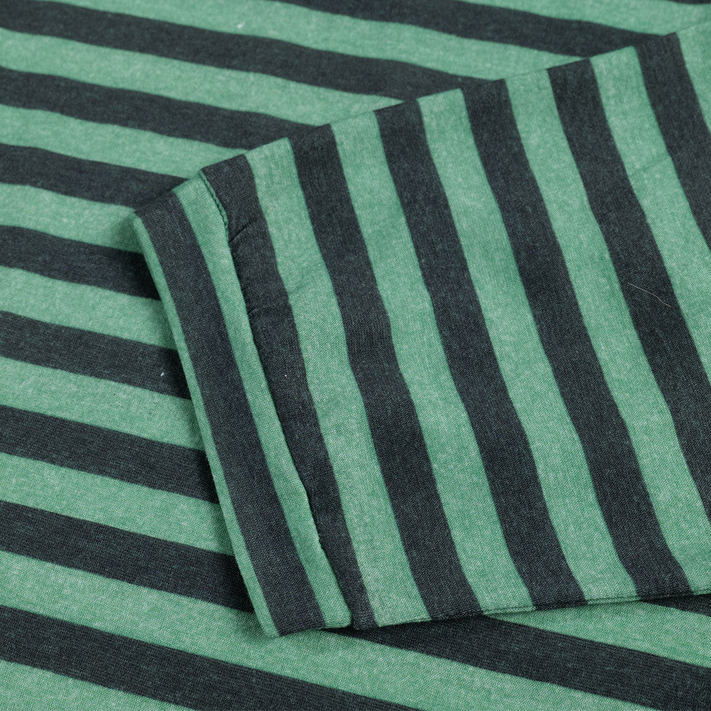 Loose striped round neck long sleeved shirt