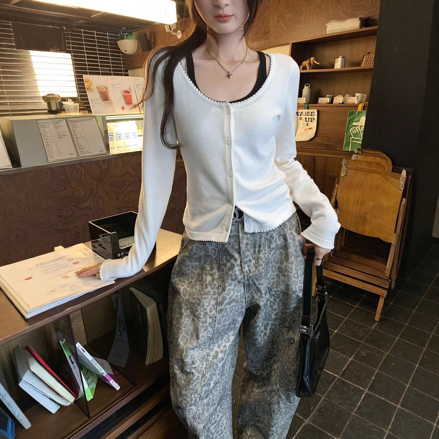 Chic Color-Blocking Round Neck Knit Lightweight Cardigan for Women