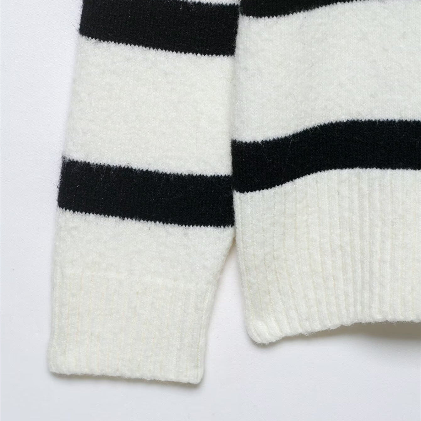 Lazy style simple and loose casual striped knitted sweater