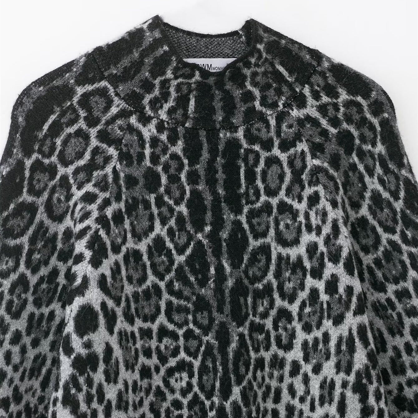 Jacquard wide sleeved knitted sweater