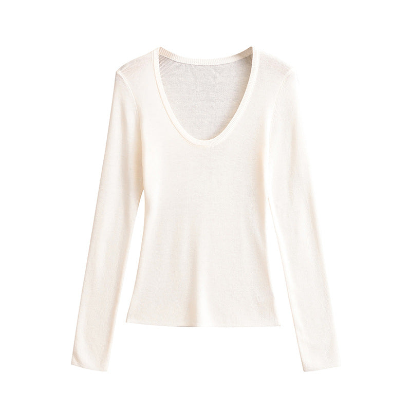 U-neck long sleeved top