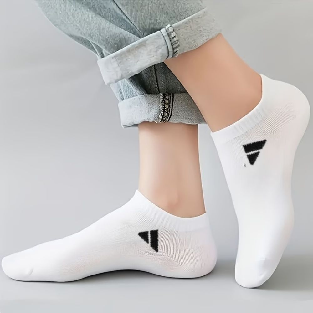 1Pair Random Color Unisex Sports Casual Invisible Socks