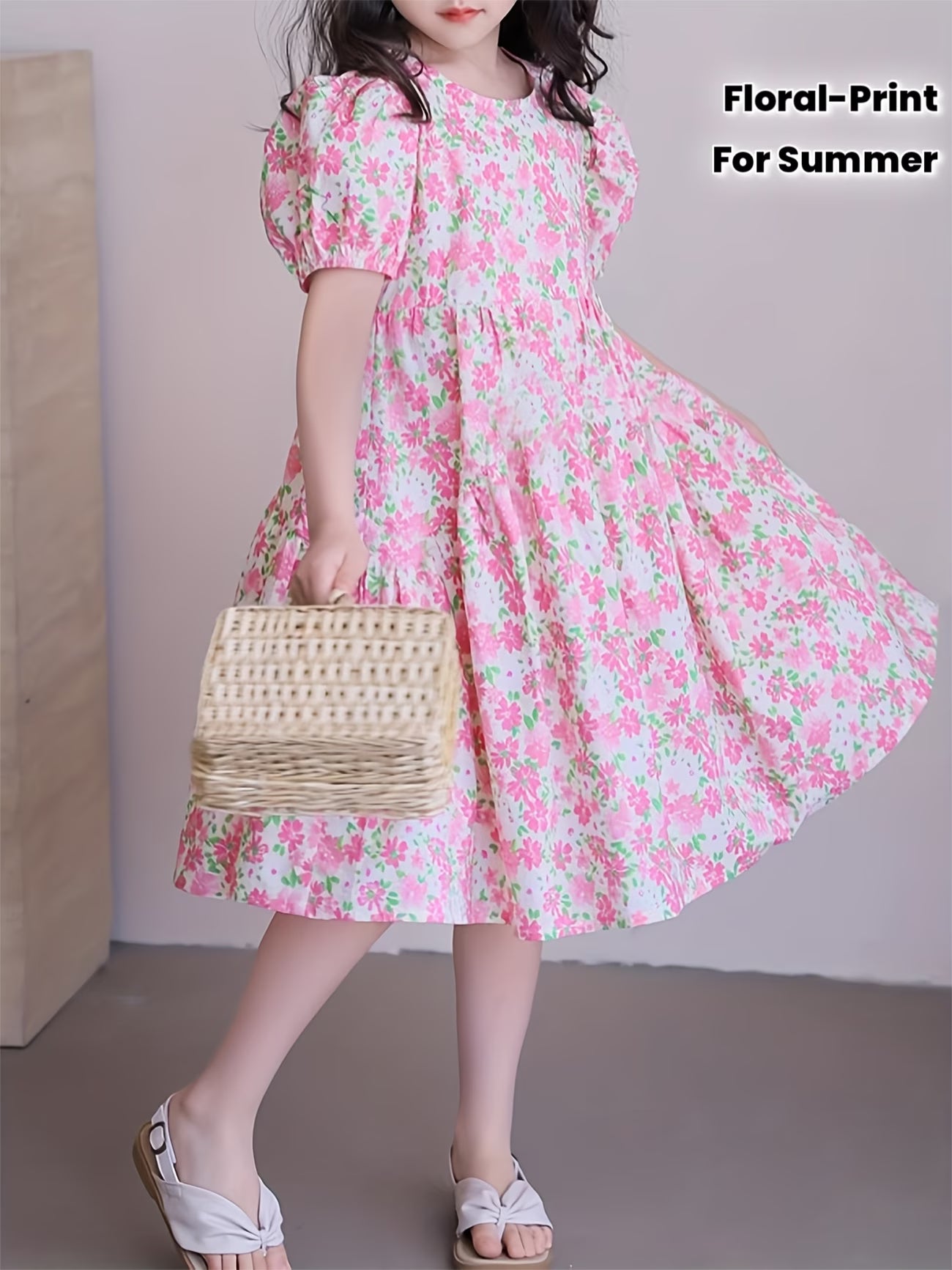 A Pink Floral Print Princess Dress with Short Sleeves, Perfect for Summer Outings And Parties
