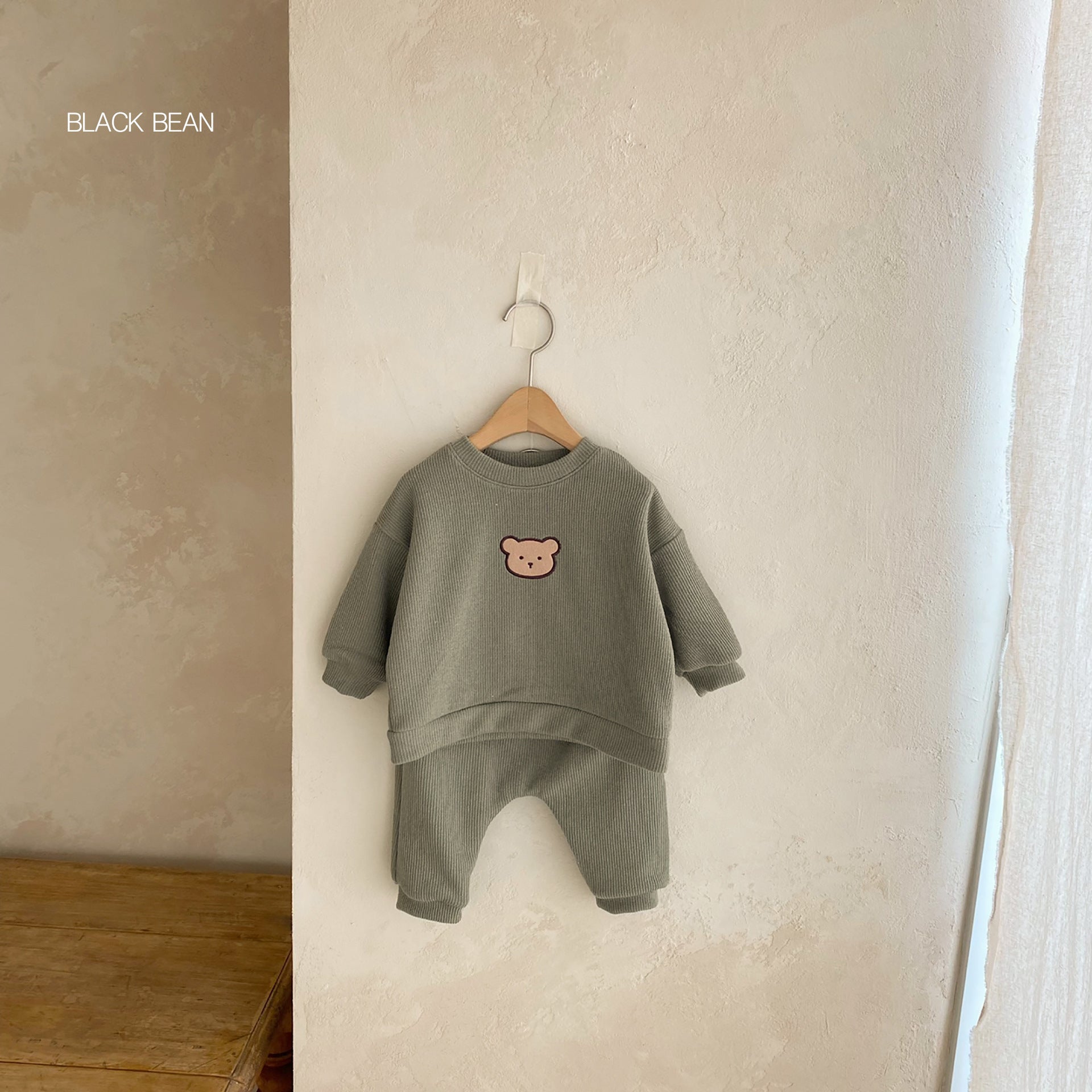 Autumn Style Children's Embroidered Bear Sweater