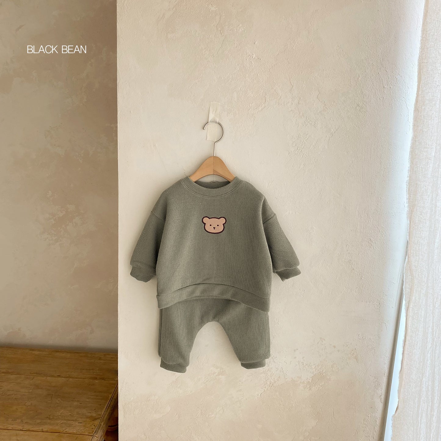 Autumn Style Children's Embroidered Bear Sweater